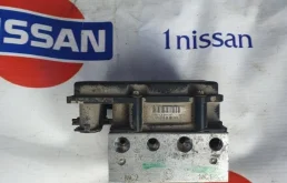 Блок управления ABS Nissan Note 2007 476609U16B E11 CR14, передний