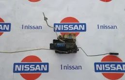 Замок двери Nissan Terrano 2014 805021018R D10 K4M690, передний правый