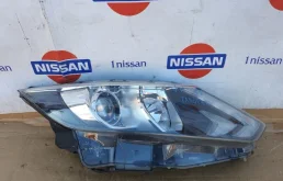 Стекло фары Nissan Qashqai 2014 260104EA0A J11 HRA2, переднее правое