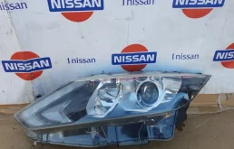 Стекло фары Nissan Qashqai 2014 260604EA0A J11 HRA2, переднее левое
