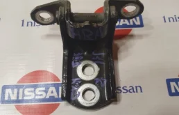 Петля двери Nissan Qashqai 2014 824204EA0A J11 HRA2, задняя правая