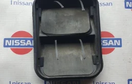 Воздуховод боковой Nissan Qashqai 2014 8200003575 J11 HRA2, задний