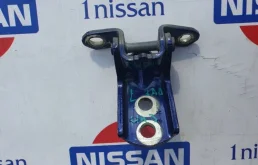 Петля двери Nissan Qashqai 2014 824214EA0A J11 R9M, задняя левая