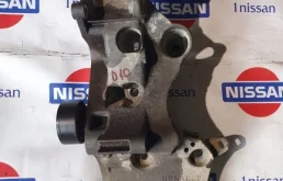 Кронштейн генератора Nissan Terrano 2014 688304373R D10 K4M690, передний