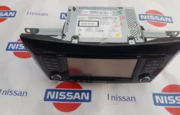 Магнитола Nissan Qashqai 2015 259154EM1A J11 R9M, передняя