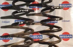 Пружина подвески Nissan Qashqai 2015 550204EA0B J11 HRA2, задняя
