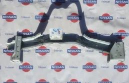 Кронштейн бампера переднего Nissan Almera 2014 622904AA8B G15 K4M, передний
