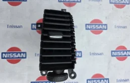 Дефлектор воздушный Nissan Pathfinder 2006 68750EB301 R51 YD25, передний правый