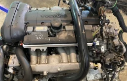 Двигатель Volvo XC90 2010 B5254T2 B5254T2