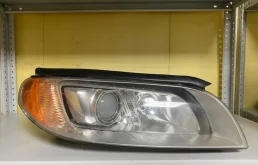 Фара ксенон Адаптив Volvo S80 V70 XC70 2008 30796131 NEW II, передняя правая