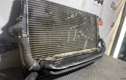 Интеркулер Volvo S60R V70R 2004 8683169 B5254T4
