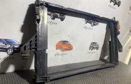 Рамка радиатора VOLVO C30 S40 V50 C70 2004-2013 30714063 B5244S4 B5244S5 B5254T3