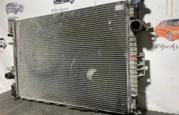Радиатор охлаждения двигателя VOLVO S60 S80 XC70 XC60 2011 31368082 3.2