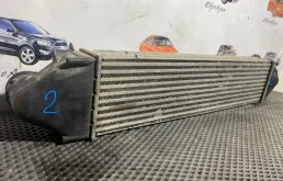 Интеркулер VOLVO V40 V40CC XC60 V70 XC70 S80 2008 31338474