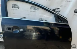 Дверь боковая Volvo V40 V40CC 2014 31402335 ДЕФЕКТ, передняя правая