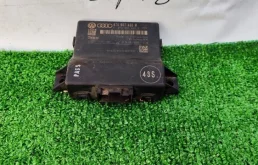 Блок управления Audi A4 8T0907468M