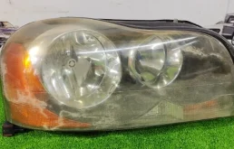 Фара галогеновая VOLVO XC90 30698814 C, передняя правая