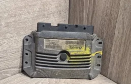 Блок управления двигателем RENAULT MEGANE 2002-2010 8200298463 2
