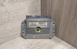 Блок управления двигателем RENAULT MEGANE 2002-2009 8200298463 2