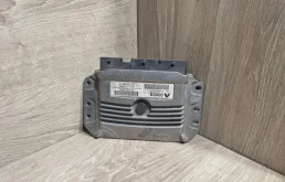 Блок управления двигателем RENAULT MEGANE 2002-2009 8200785132 2