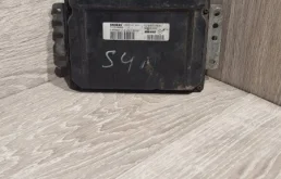 Блок управления двигателем RENAULT CLIO 1998-2005 8200059086 2 K7J