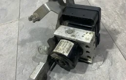 Блок ABS RENAULT FLUENCE 2008-2013 476606747R 1