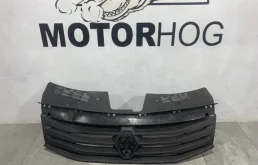 Решетка радиатора RENAULT SANDERO 2009-2014 8200925718 1