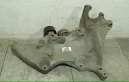 Кронштейн генератора RENAULT DUSTER 2010-2015 8201033565