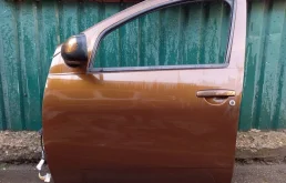 Дверь боковая RENAULT DUSTER 2013 801019012R F4R B403, передняя левая