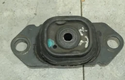 Кронштейн крепления КПП RENAULT MEGANE 2002-2009 8200352861 2, левый