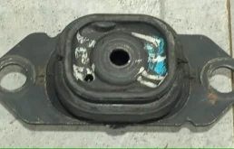 Кронштейн крепления КПП RENAULT MEGANE 2002-2009 8200352861 2