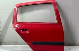 Дверь задняя правая Renault Clio 2 ХЭТЧБЕК (5ДВ)