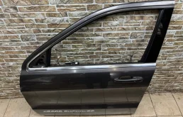 Дверь передняя левая для Jeep Grand Cherokee 2016 года на фотографиях