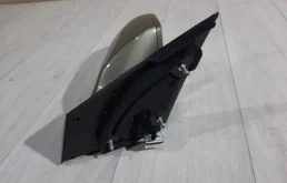 Стекла и зеркала для Hyundai i40 2011 года на фотографиях