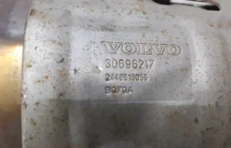 Катализатор для Volvo XC90 2014 года на фотографиях