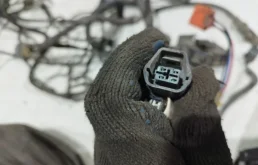 Проводка моторного отсека для Chevrolet Cruze на фотографиях