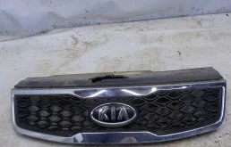 Решетка радиатора Kia Rio II рестайлинг (2009—2011)