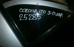 стекло Toyota Corolla IX (2000—2004)