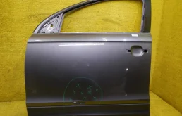 Дверь передняя левая для Audi Q7 2013 года на фотографиях
