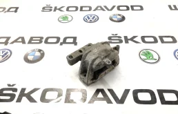 Опора двигателя Skoda Octavia 2011 1K0199262AL A5 (1Z) 1.6 BSE, правая