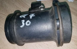 Датчик массового расхода воздуха для Audi Q7 на фотографиях