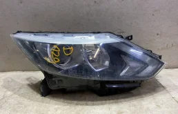 Фара правая Nissan Qashqai J11 галоген 2015