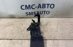 Крюк капота Audi A8 2017 4H0823485D D4 3.0 CRE