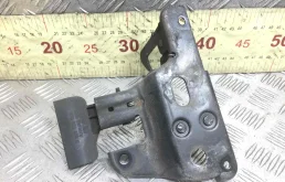 Крюк капота Audi A6 C6/4F (2004-2008) дизель 2.0 TDI  Универсал