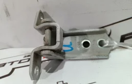 ПЕТЛЯ ДВЕРИ SUZUKI ПЕРЕДНЯЯ ПРАВАЯ ВЕРХНЯЯ 6931065J00