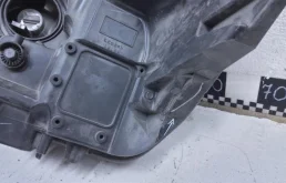 Фара правая для Ford Explorer 2012 года на фотографиях