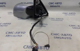 Стекла и зеркала для Audi A8 2010 года на фотографиях