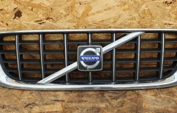 Решетка радиатора Volvo V70 2008 30678627