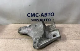 Кронштейн ДВС Volvo XC70 30793311 ХС70 3.2