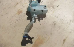 Бачок омывателя для Mazda CX 5 2016 года на фотографиях